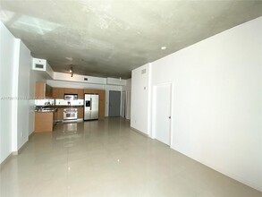 2275 Biscayne Blvd in Miami, FL - Building Photo - Building Photo