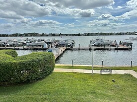167 Yacht Club Way, Unit 204 in Hypoluxo, FL - Building Photo