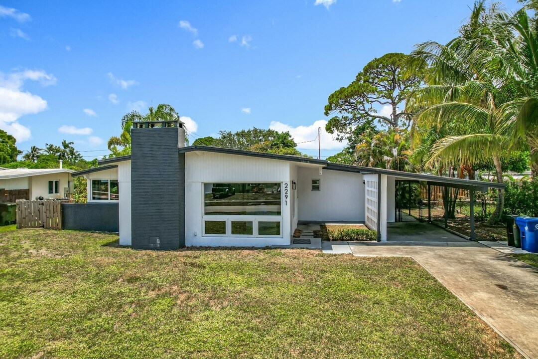 2291 SW 34th Terrace in Fort Lauderdale, FL - Building Photo