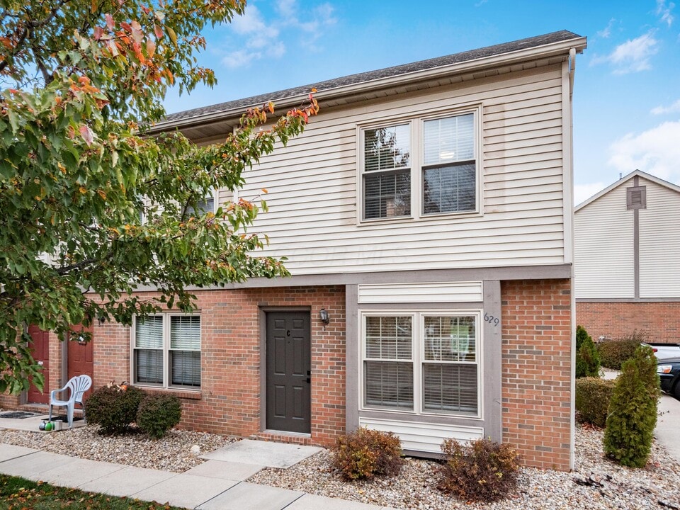 629 Pebble Pl Dr in Delaware, OH - Building Photo