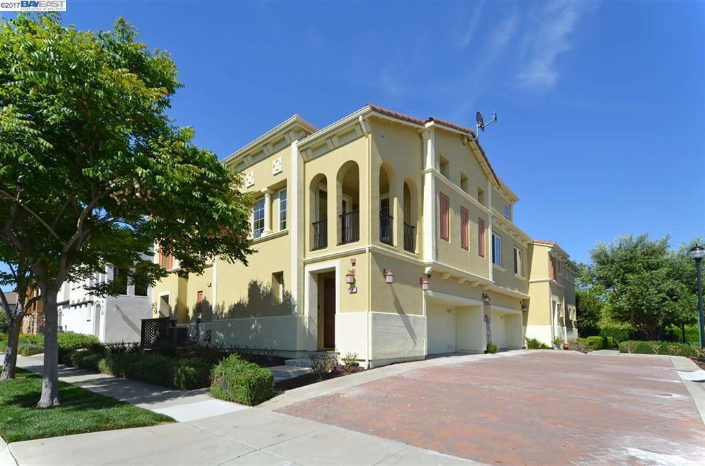 2811 Quarryhill Ave in Livermore, CA - Building Photo
