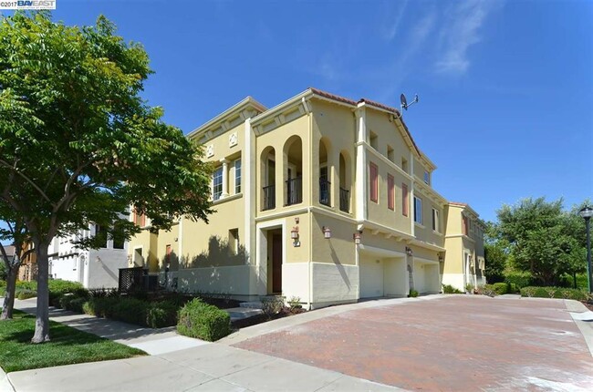 property at 2811 Quarryhill Ave