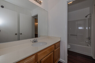 8266 Gaunt Ave in Gilroy, CA - Building Photo - Building Photo