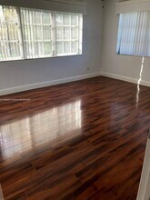 1431 S 14th Ave, Unit 206 in Hollywood, FL - Foto de edificio - Building Photo