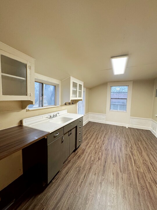 1425 Quintana Rd in San Antonio, TX - Building Photo