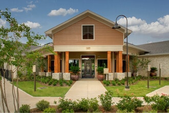 Villas on Sycamore in Huntsville, TX - Foto de edificio - Building Photo