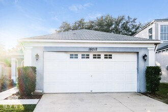 18012 Birdwater Dr in Tampa, FL - Foto de edificio - Building Photo