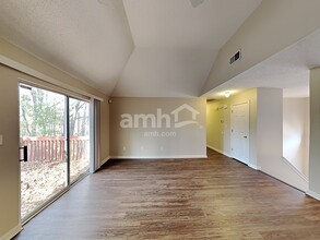 4180 Rhinehart Dr in Austell, GA - Foto de edificio - Building Photo