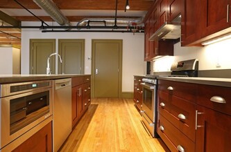 144 Lincoln St, Unit 5 in Boston, MA - Building Photo - Building Photo