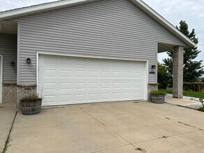 4869 Salley Ln NW in Rochester, MN - Building Photo - Building Photo