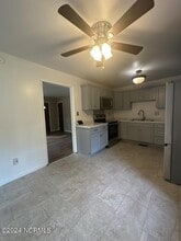 610 Dennis Rd in Jacksonville, NC - Building Photo - Building Photo