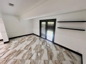 3994 Estepona Ave in Doral, FL - Building Photo - Building Photo