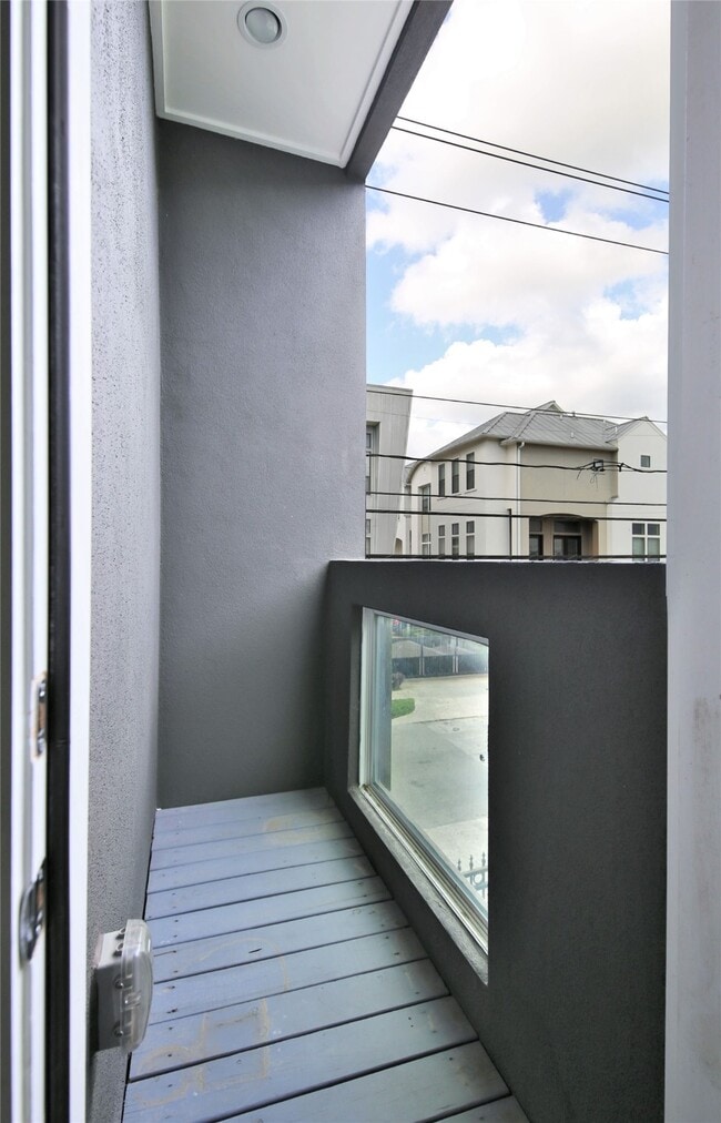 property at 5711 Kansas St