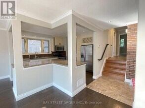 80 Hostein Dr in Hamilton, ON - Building Photo - Building Photo
