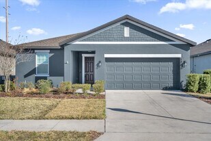 591 Steerview St in St. Cloud, FL - Building Photo