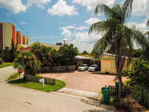 201 E 30th St in Riviera Beach, FL - Building Photo - Building Photo