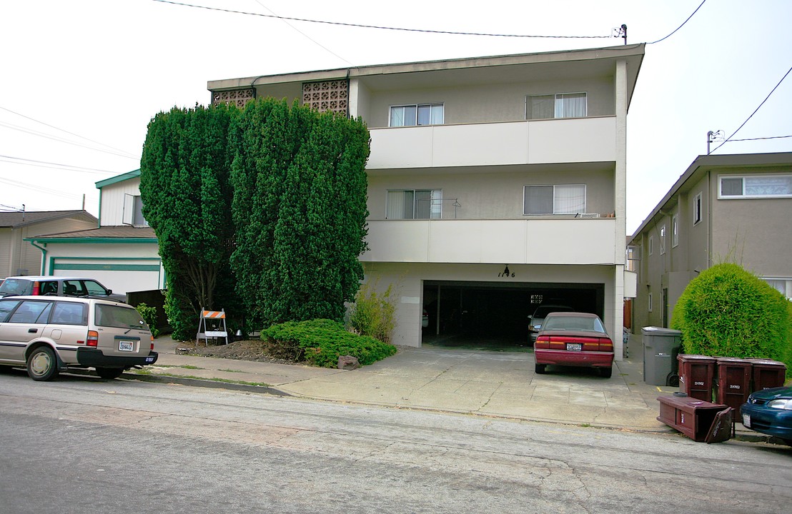 1146 Washington Ave in Albany, CA - Building Photo