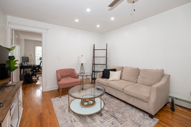 345 7th St in Jersey City, NJ - Building Photo - Building Photo