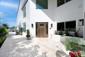 4502 S Ocean Blvd in Highland Beach, FL - Building Photo - Building Photo