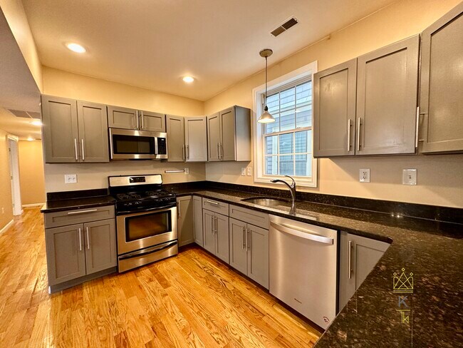 16 Melbourne St in Boston, MA - Building Photo - Building Photo