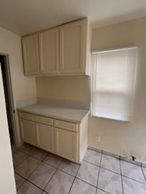 112 S Eucalyptus Ave in Inglewood, CA - Building Photo - Building Photo