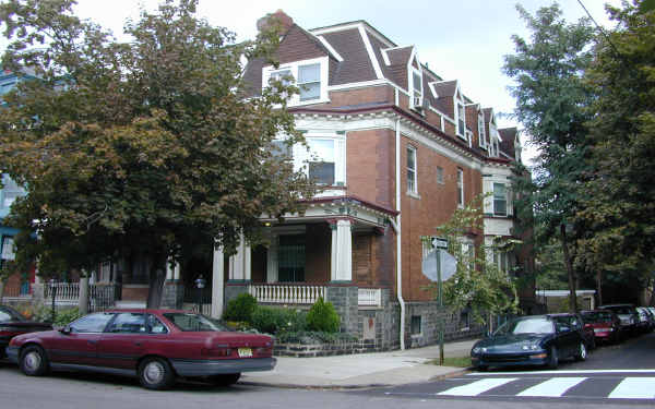 4209 Pine St in Philadelphia, PA - Foto de edificio