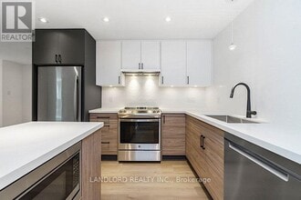 278 Bloor St E in Toronto, ON - Building Photo - Building Photo