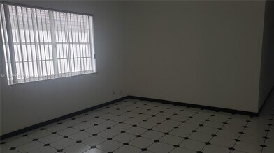 15564 SW 63rd Ter in Miami, FL - Foto de edificio - Building Photo