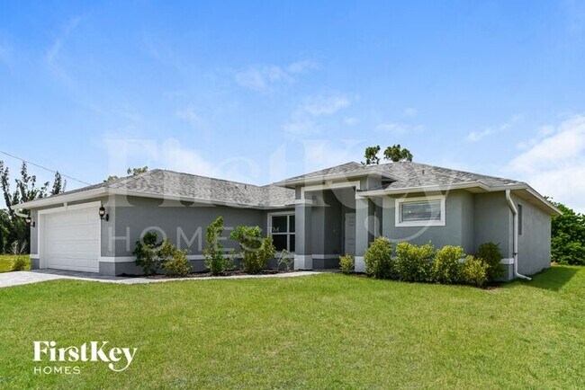 418 SW 31st Ave in Cape Coral, FL - Building Photo - Building Photo