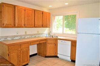 12 Anton Rd in Mansfield, CT - Building Photo - Building Photo