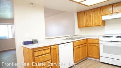 157 E Upjohn Ave in Ridgecrest, CA - Building Photo - Building Photo