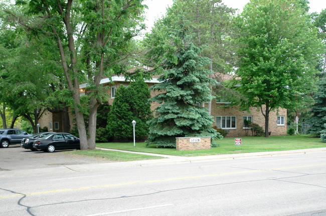 10108 Penn Ave S in Bloomington, MN - Building Photo - Building Photo