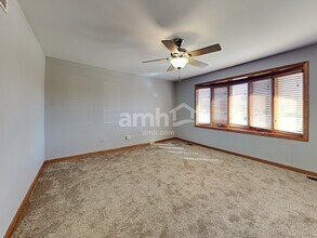 1509 Bassett Dr in Joliet, IL - Building Photo - Building Photo
