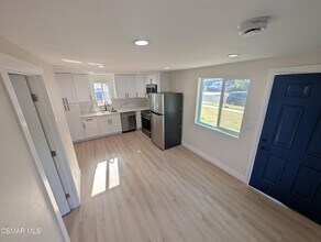 16432 Clymer St in Los Angeles, CA - Building Photo - Building Photo