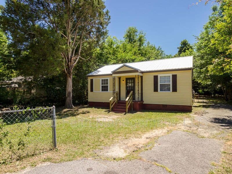 2210 Bandler Rd in Augusta, GA - Building Photo