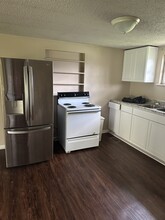 537 Norwood Dr, Unit Apt 3 in Oliver Springs, TN - Building Photo - Building Photo