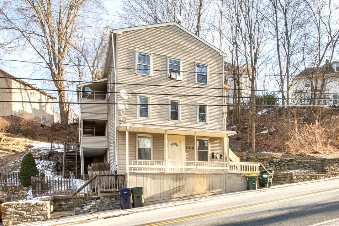 7-7 Maple St in Seymour, CT - Building Photo