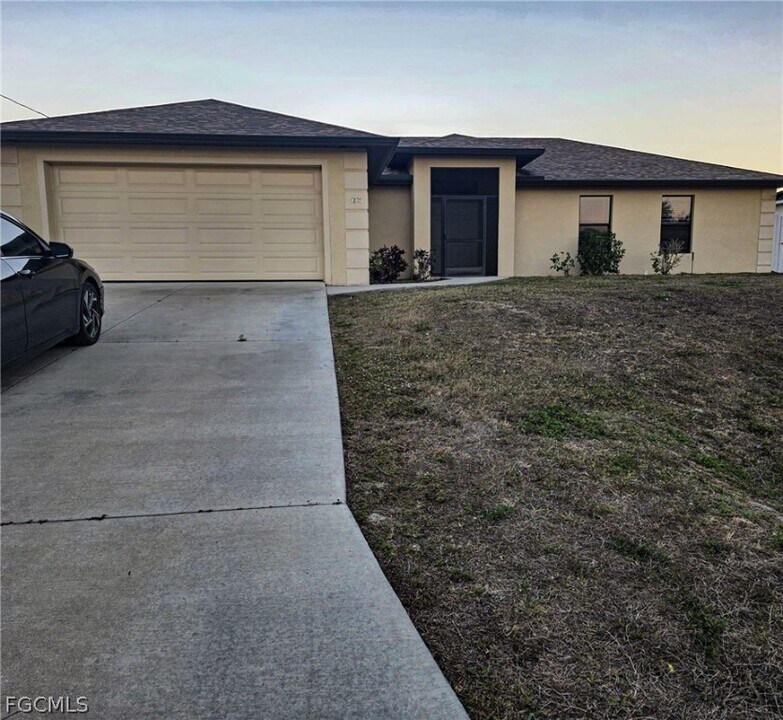 4120 NE 15th Pl in Cape Coral, FL - Building Photo