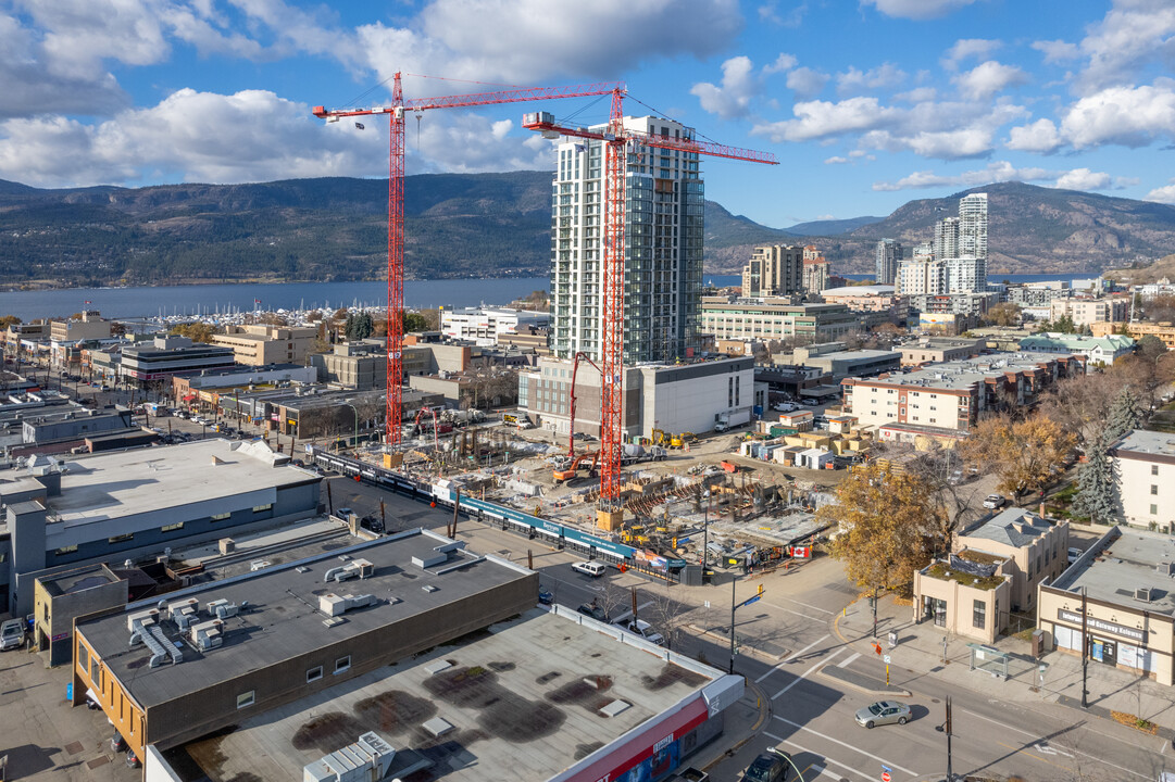 Brooklyn at Bernard Block in Kelowna, BC - Building Photo