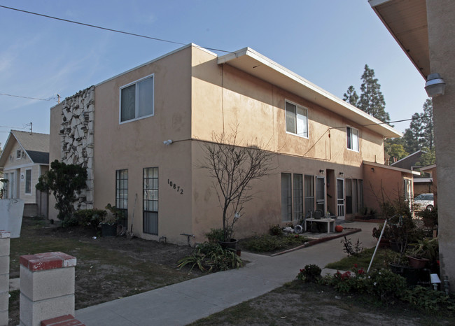 10862-10872 Lampson Ave in Garden Grove, CA - Building Photo - Building Photo