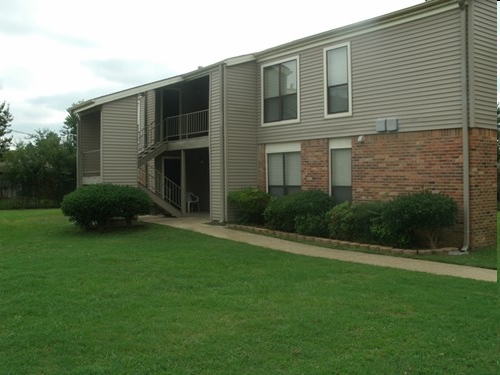 Greentree Apartments in Columbus, MS - Foto de edificio - Building Photo