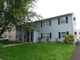 4733 14th Ave NW, Unit 4 in Rochester, MN - Building Photo