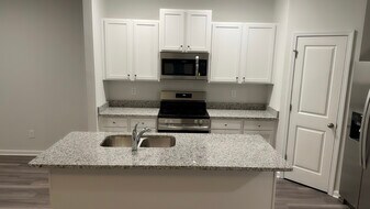 120 Brexley Dr in Calhoun, GA - Building Photo