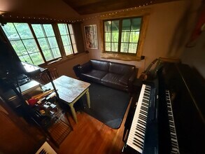 20 Victoria Way in Holmes, NY - Building Photo - Building Photo