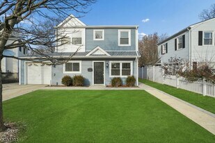 11 Washington Ave in Summit, NJ - Building Photo