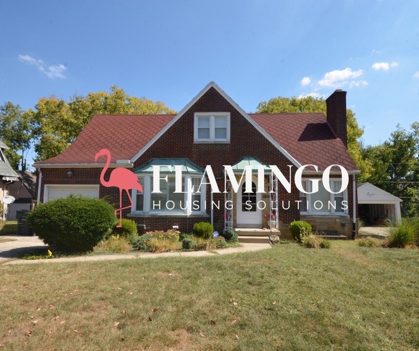 1230 Mt Vernon Ave in Dayton, OH - Building Photo