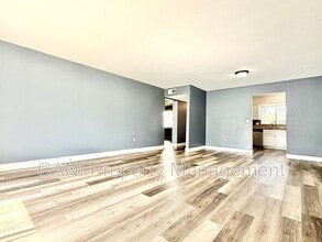 4153 S Semoran Blvd in Orlando, FL - Foto de edificio - Building Photo