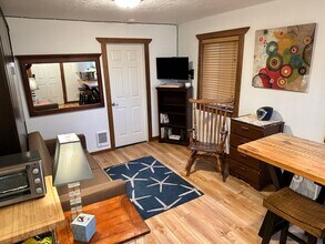 910 N. Pacific Hwy, Unit 2 in Long Beach, WA - Building Photo - Building Photo