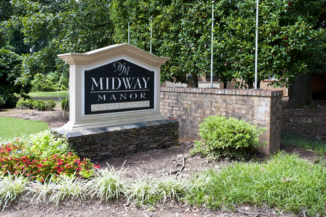 Midway Manor Apartments in Decatur, GA - Building Photo