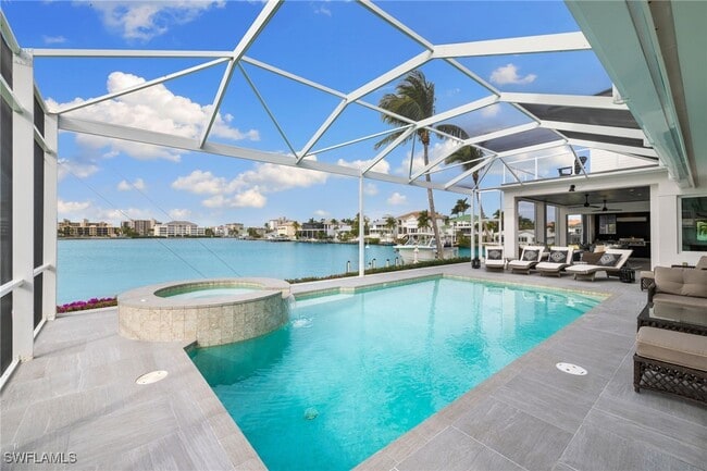 414 Palm Ct in Naples, FL - Building Photo - Building Photo
